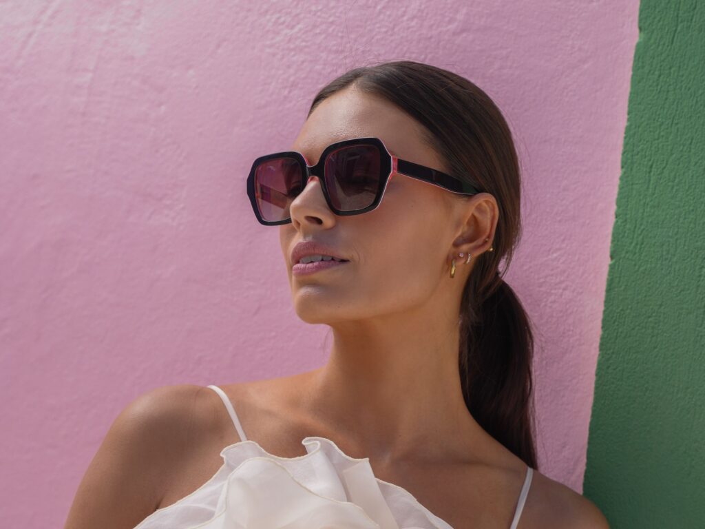 Round glasses for square face